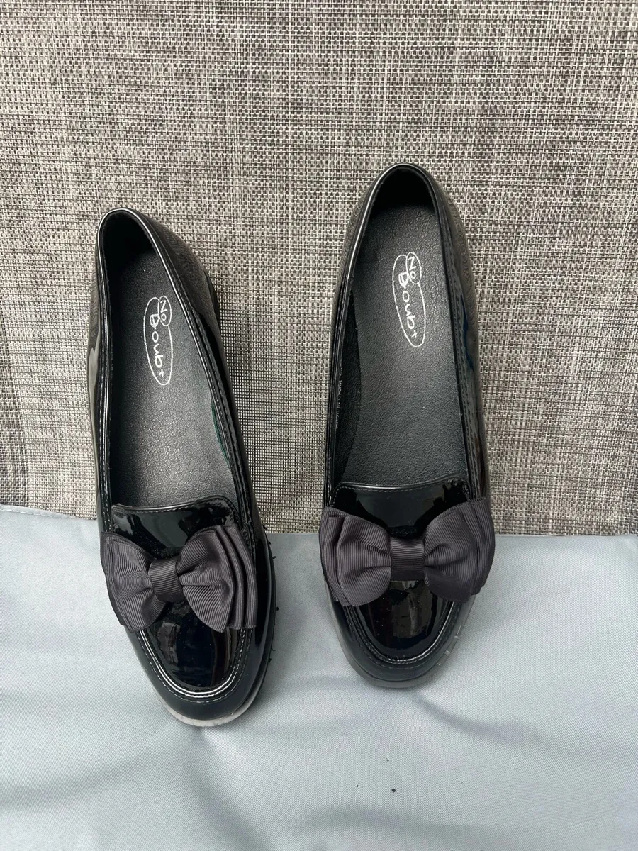 Ladies new shoes size 5 €10 - Image 1