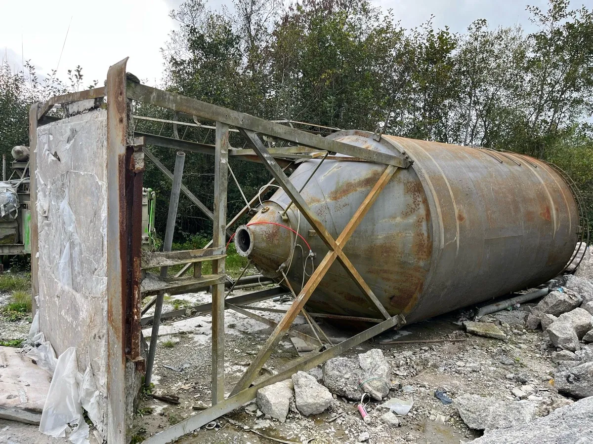 Concrete mixer - Image 2