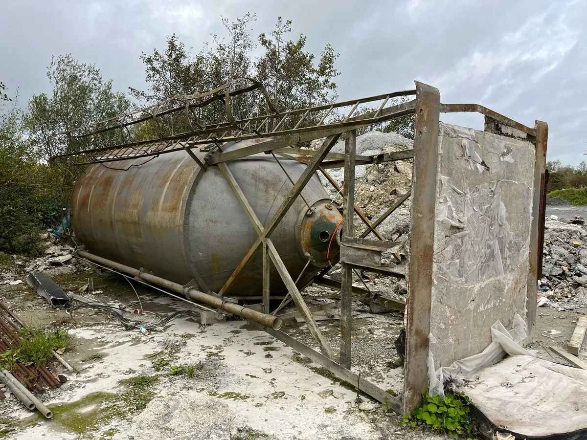 Concrete mixer - Image 3
