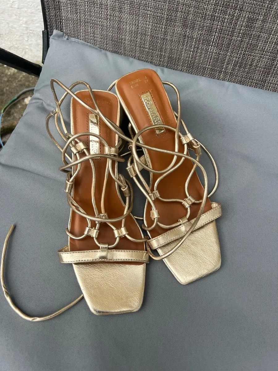 Ladies stunning shoes size 4 €8 - Image 1