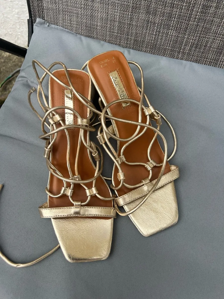 Ladies stunning shoes size 4 €8 - Image 4