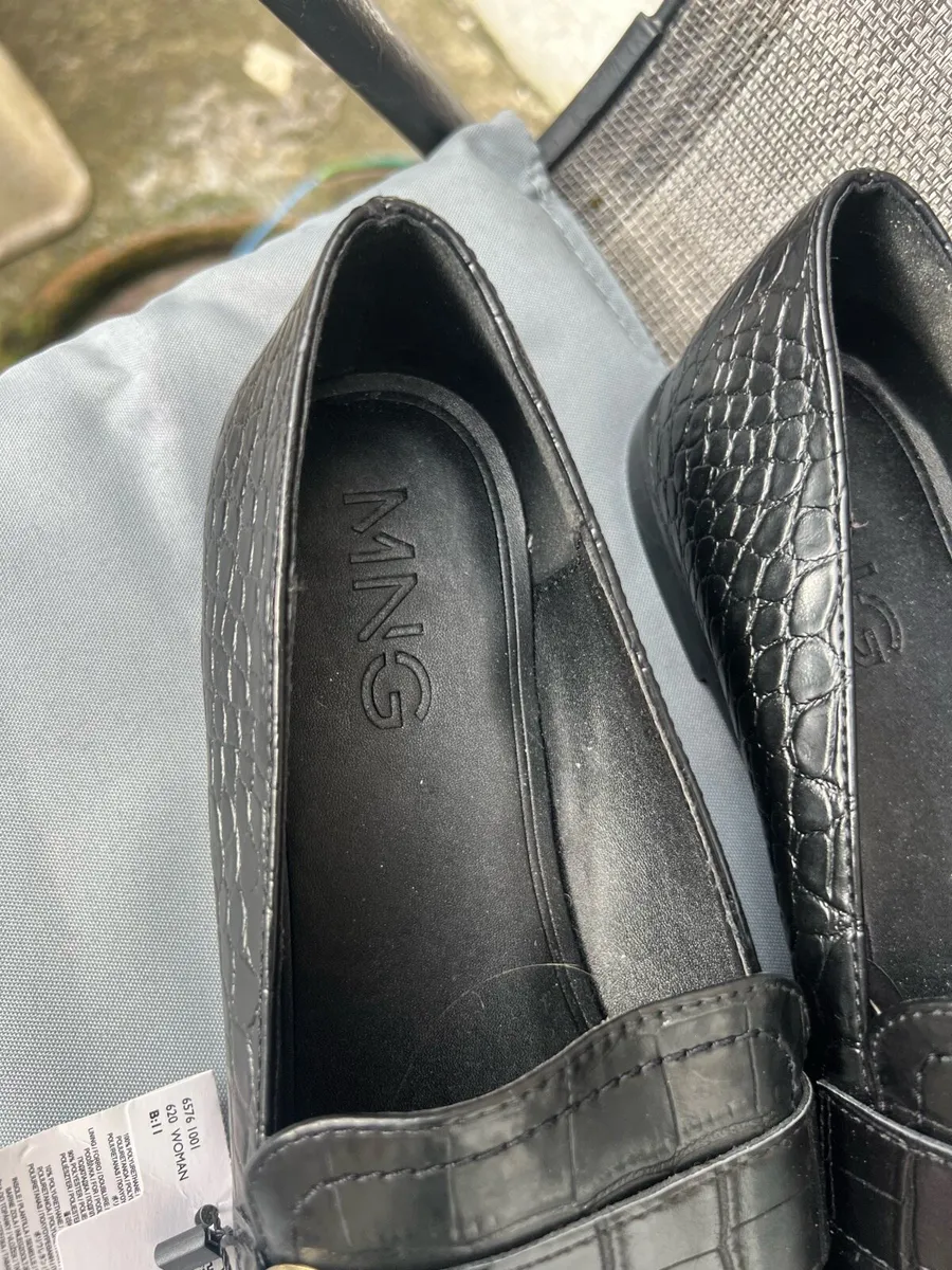 Ladies BNWT shoes size 5 €15 reduced - Image 2