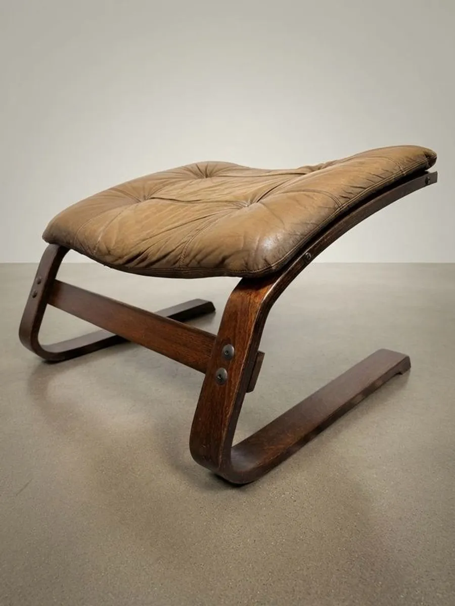 Superb Mid-Century Norwegian Lounge Chairs with Footstool Attributed to Elsa & Nordahl Solheim - Image 4