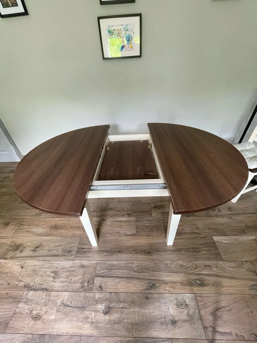 Dining table &  4 chairs - Image 3
