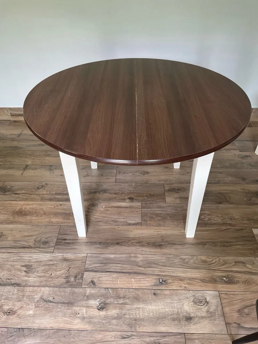 Dining table &  4 chairs - Image 1
