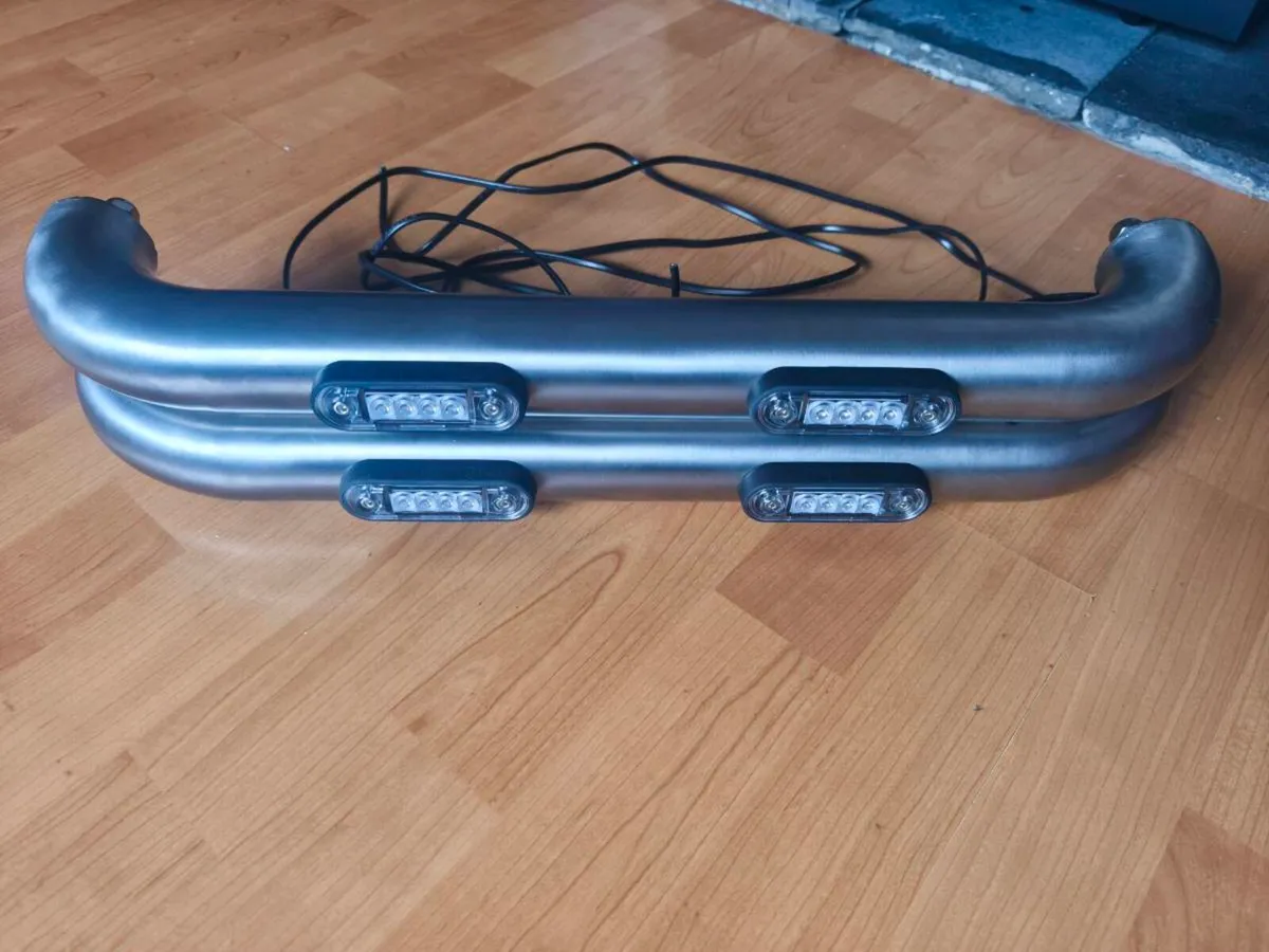 Light bars for truck trailer - Image 1