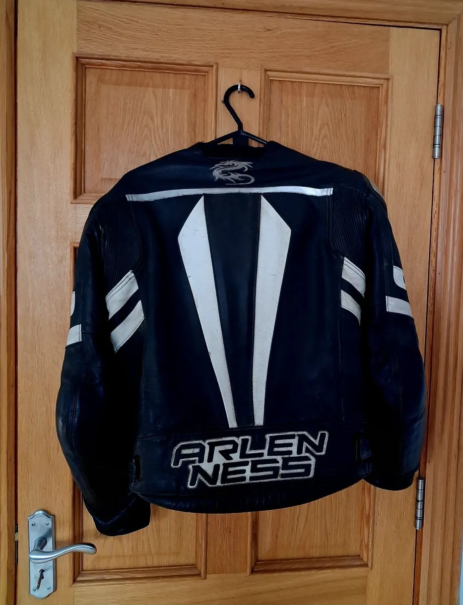 Motorcycle clothing - Image 4