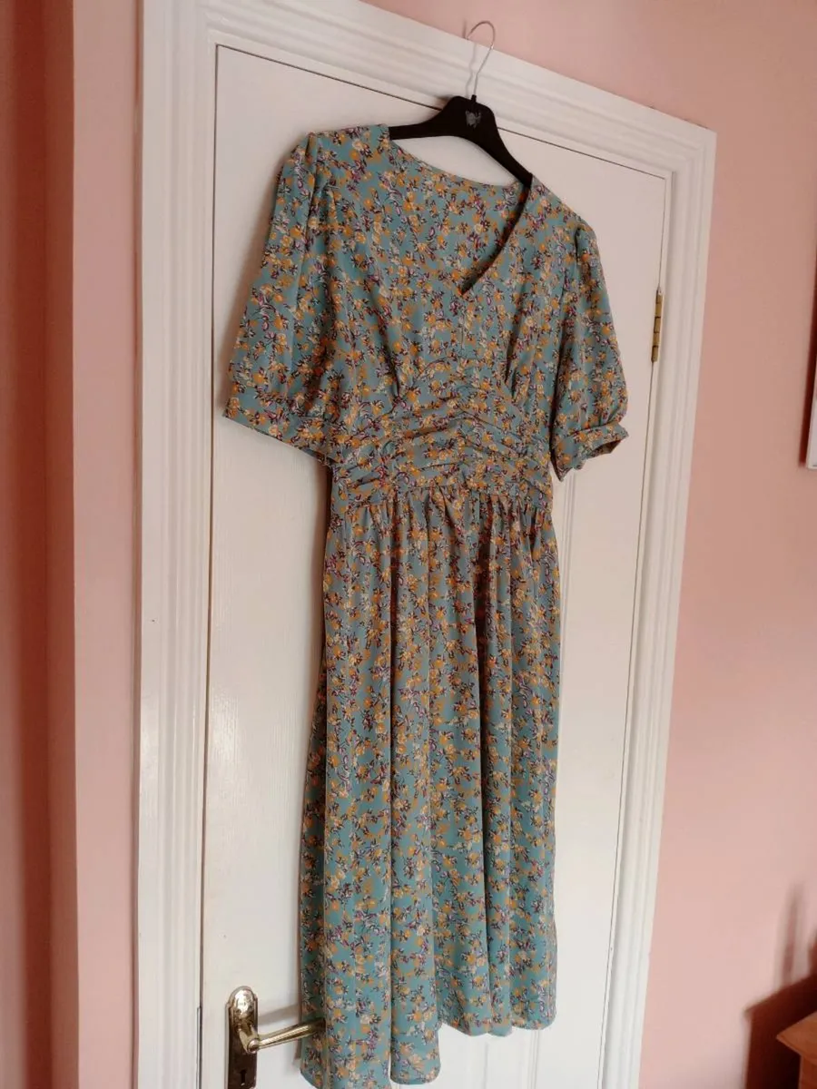 Vintage dress/new/FREE POSTAGE - Image 4