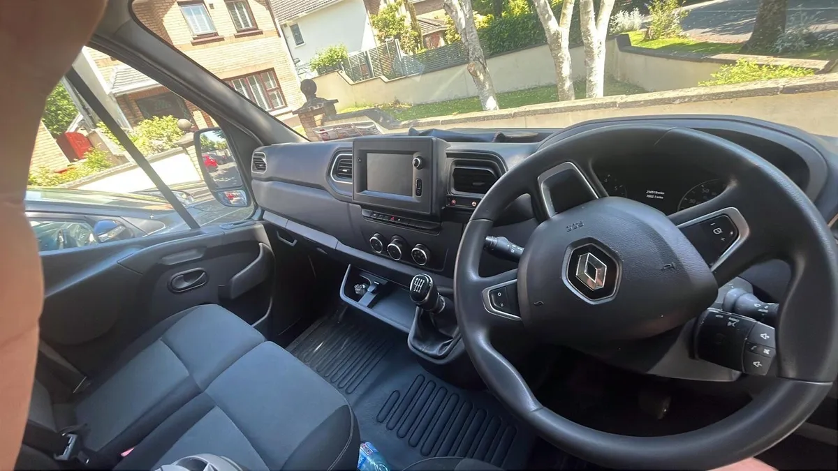 Renault Master 2020 LWb - Image 3