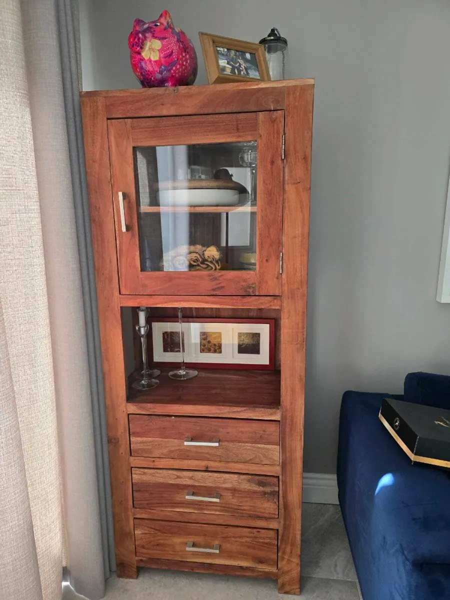 Solid display units - Image 1