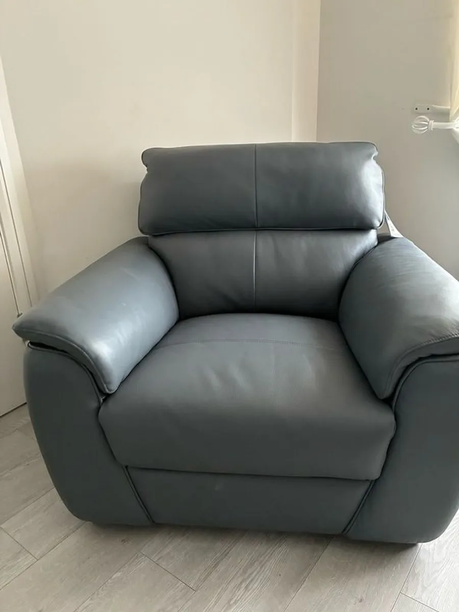 Sofa - Image 3