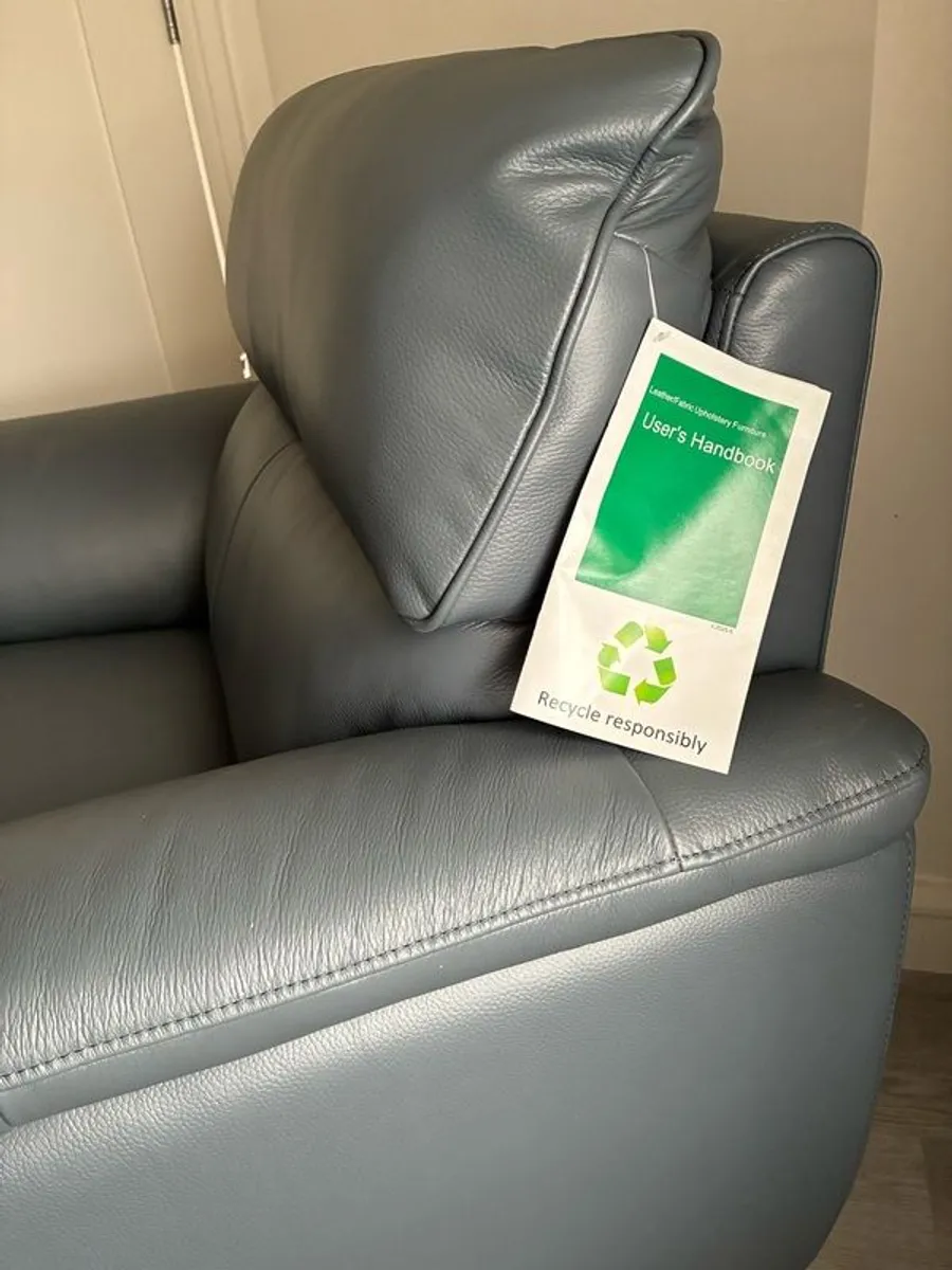 Sofa - Image 4