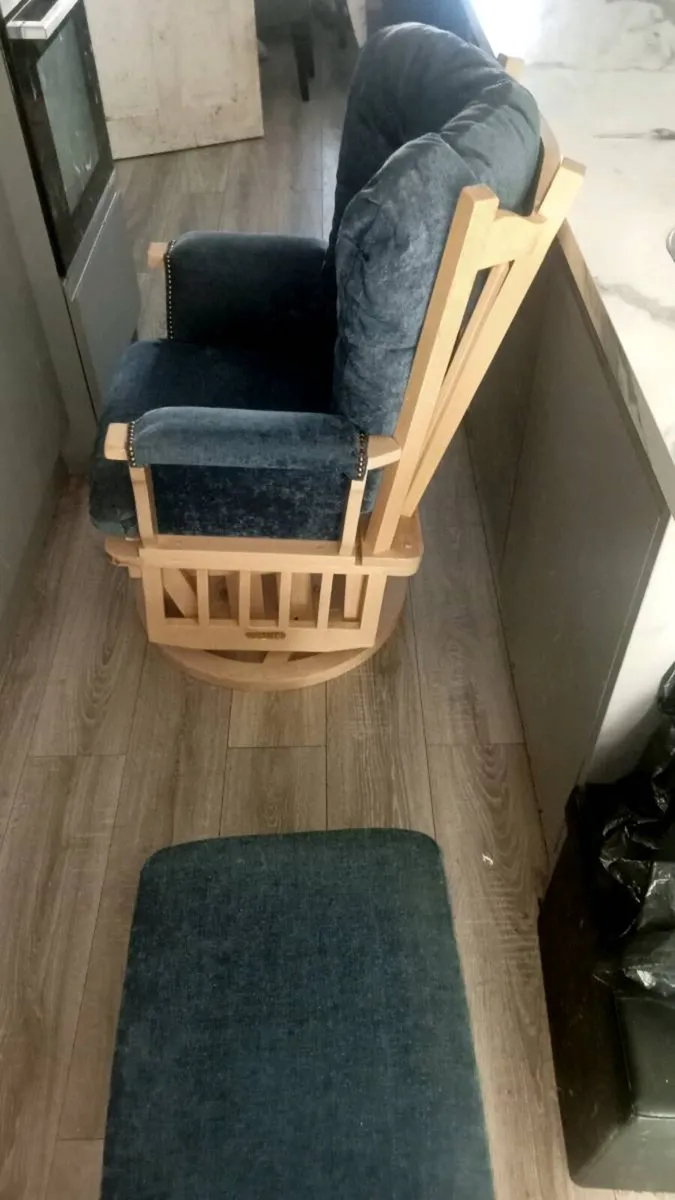 Rocking chair - Image 1