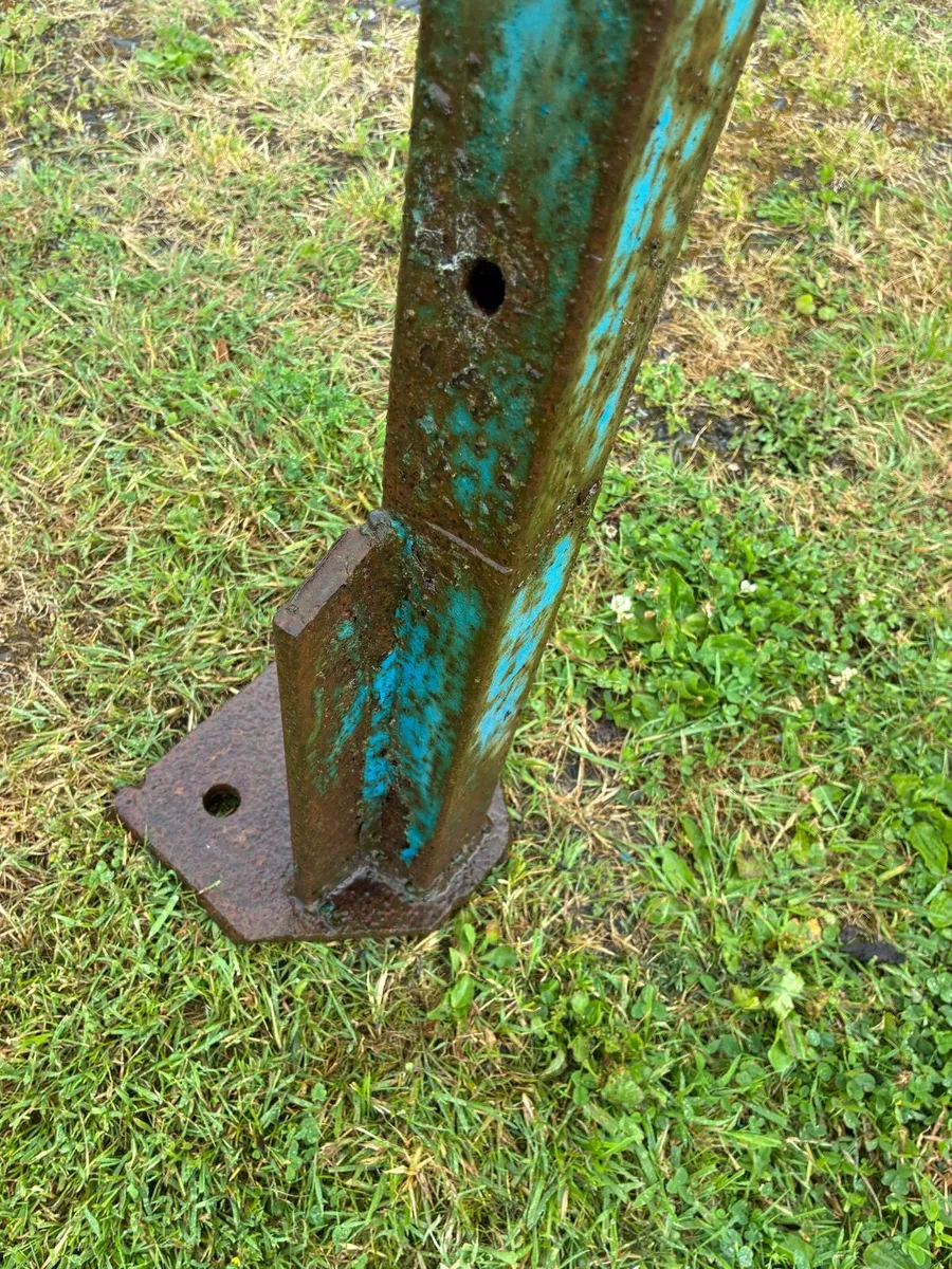 Tractor roll bar - Image 2