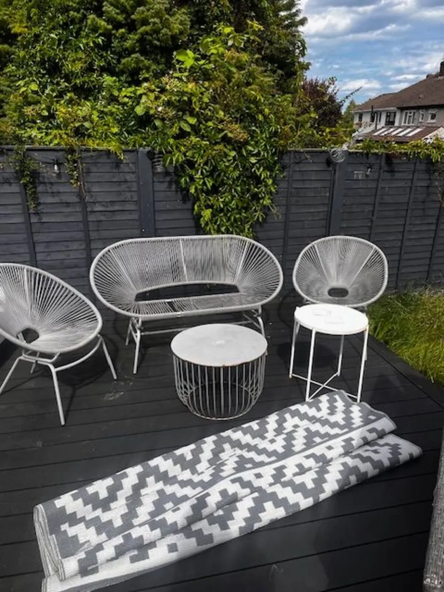 Free Garden Furniture - Image 1