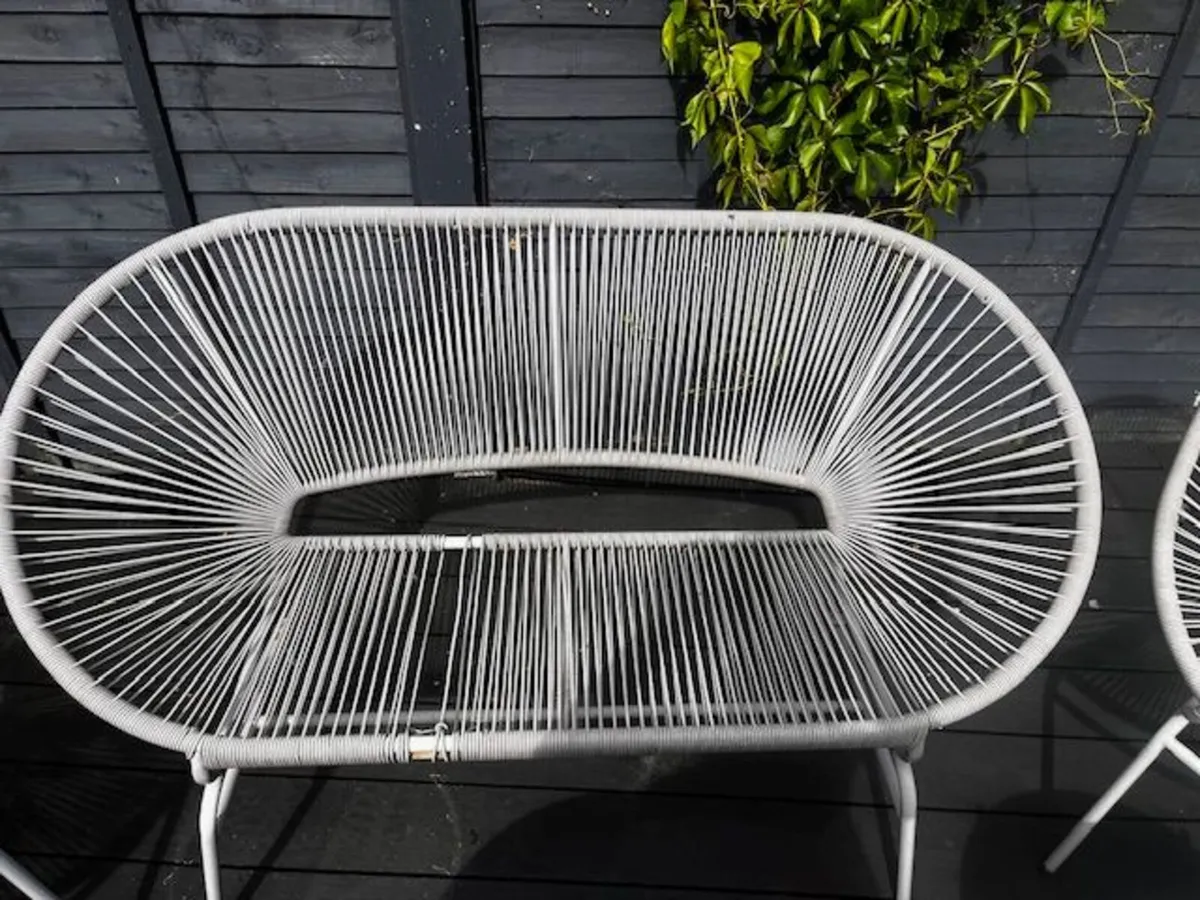 Free Garden Furniture - Image 3