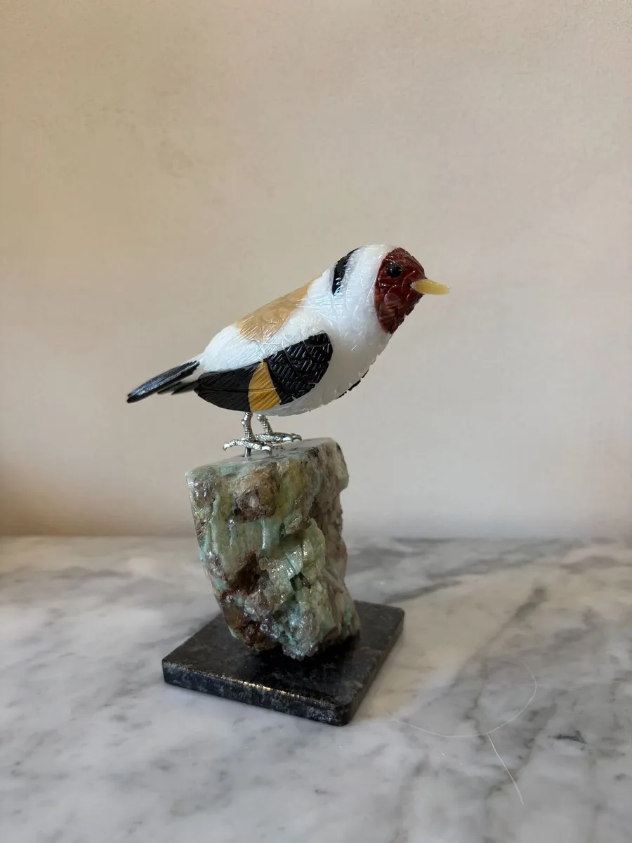 🌾 Hand-Carved Gemstone Goldfinch - Image 4