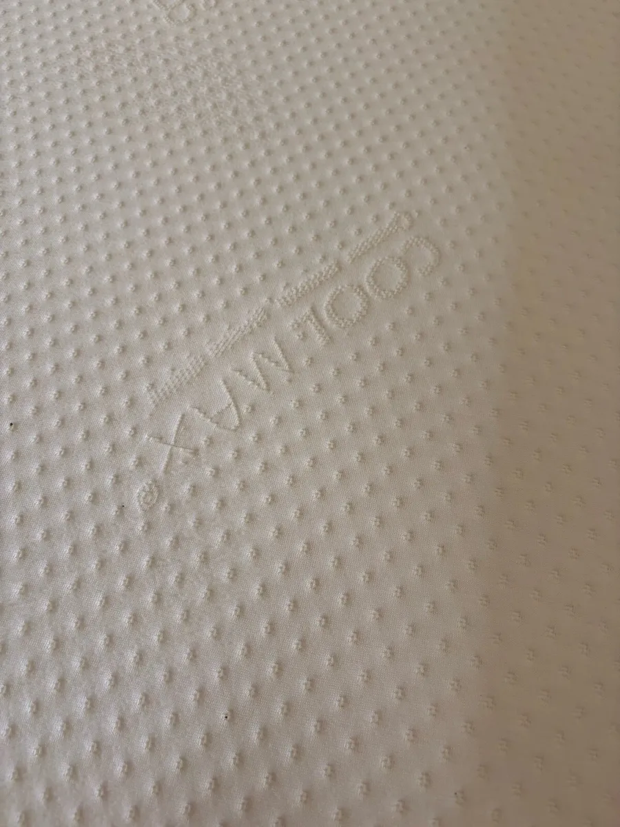Superking Mattress 1 year old - Image 3