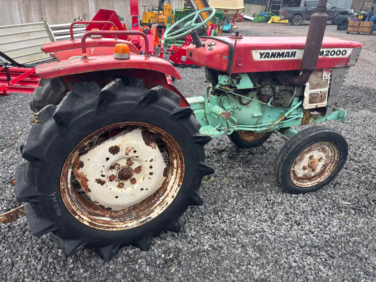 Yanmar ym2000 compact tractor - Image 4