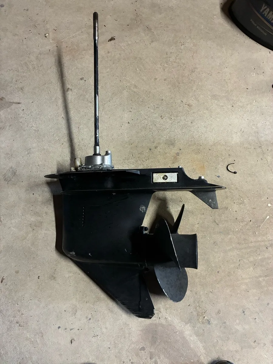 Mercury 100 gear box - Image 1