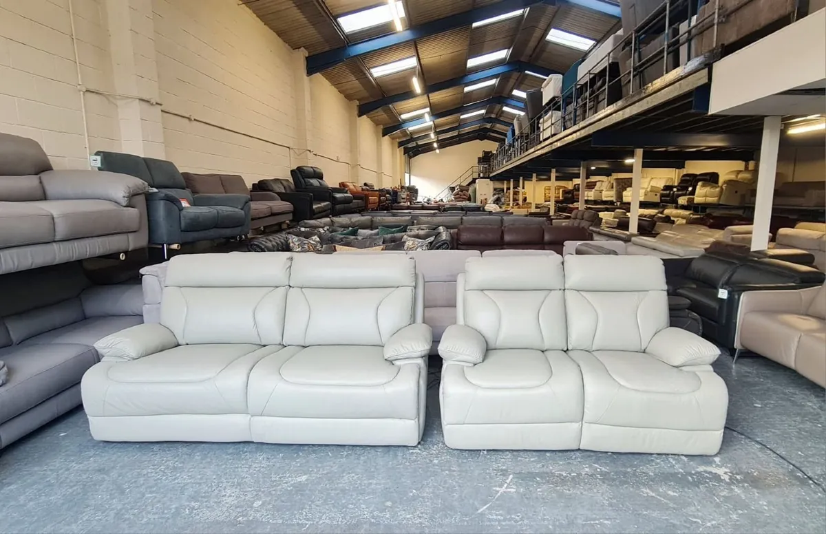 Raleigh grey leather electric 3+2 seater raleigh - Image 1
