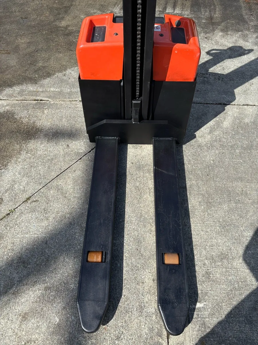 Battery stacker - Image 4
