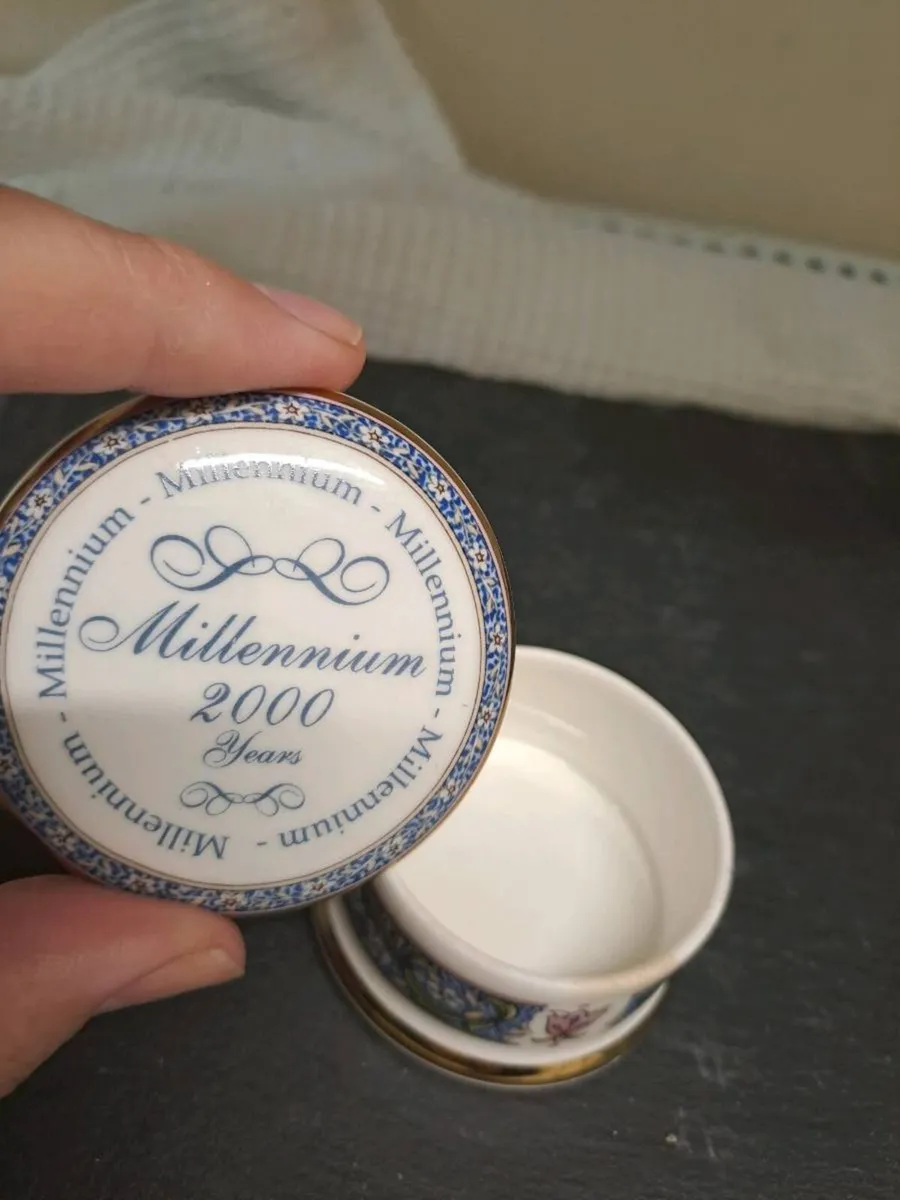 Falcon China Millennium 2000 Porcelain Trinket Box - Image 2
