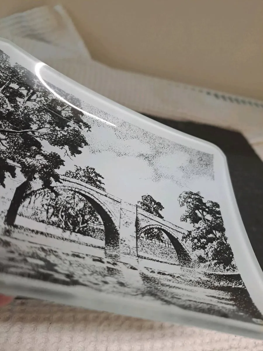 Vintage Ilkley Old Bridge Glass Trinket Dish - Image 2