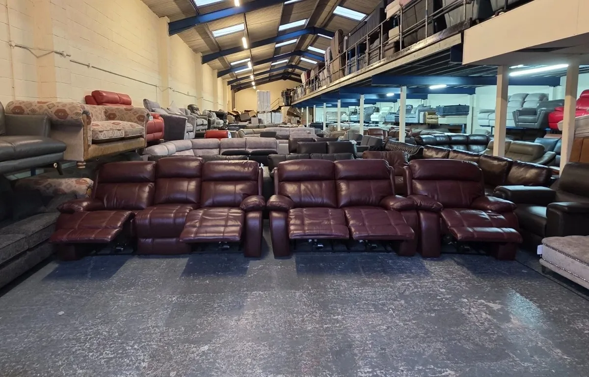 Moreno burgundy leather electric sofa set - Image 3