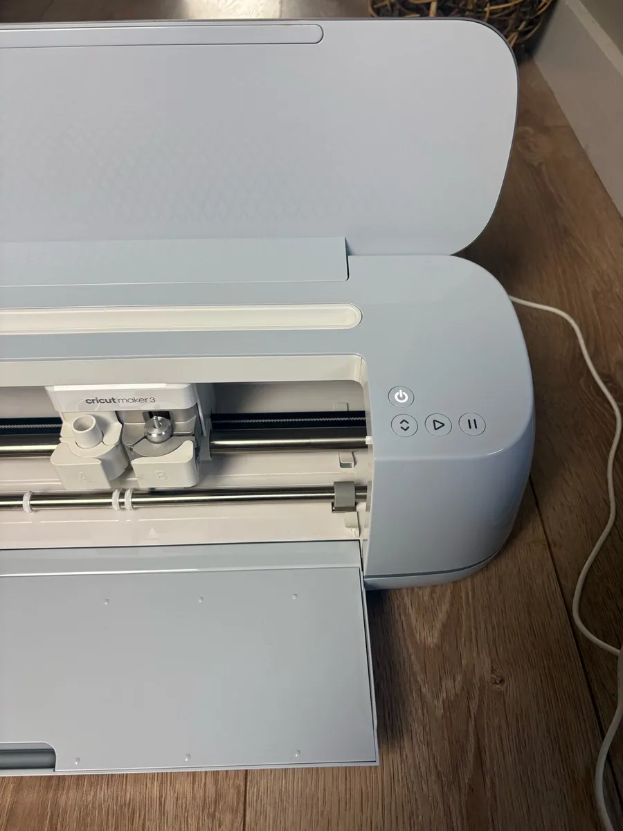 Cricut Maker 3 - Ultimate Starter Bundle - Image 3