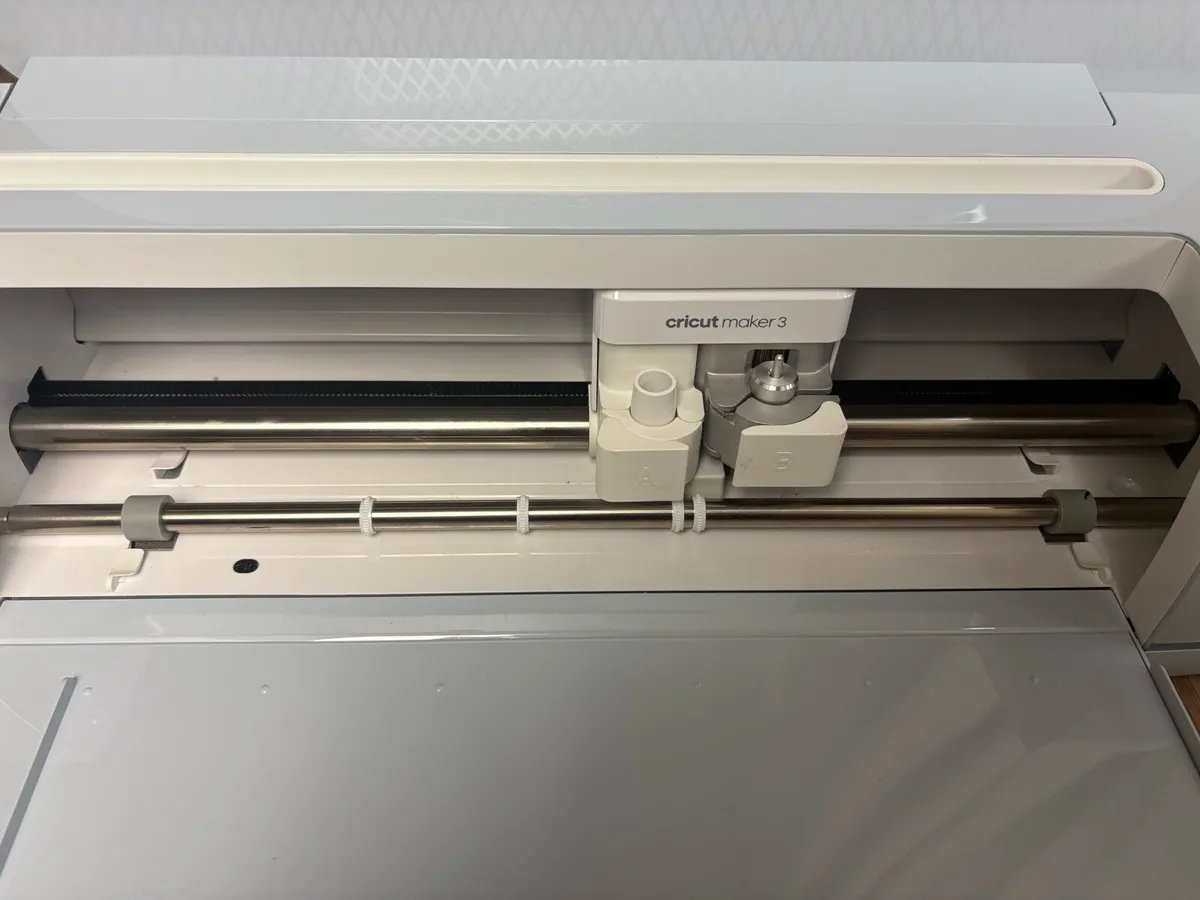 Cricut Maker 3 - Ultimate Starter Bundle - Image 4