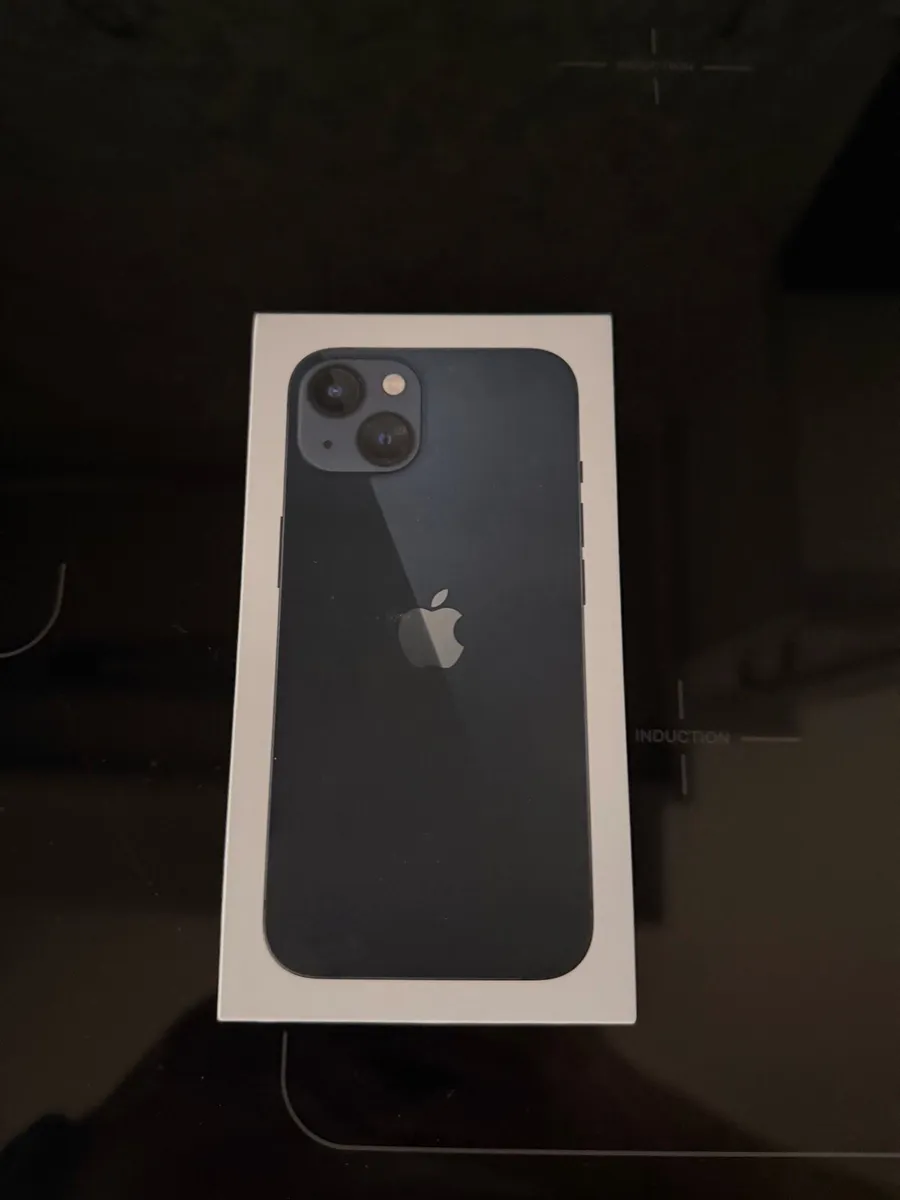 iPhone 13 - Image 1