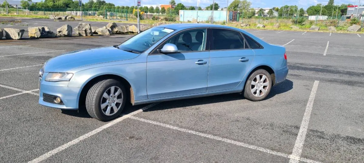 Audi A4 - Image 2