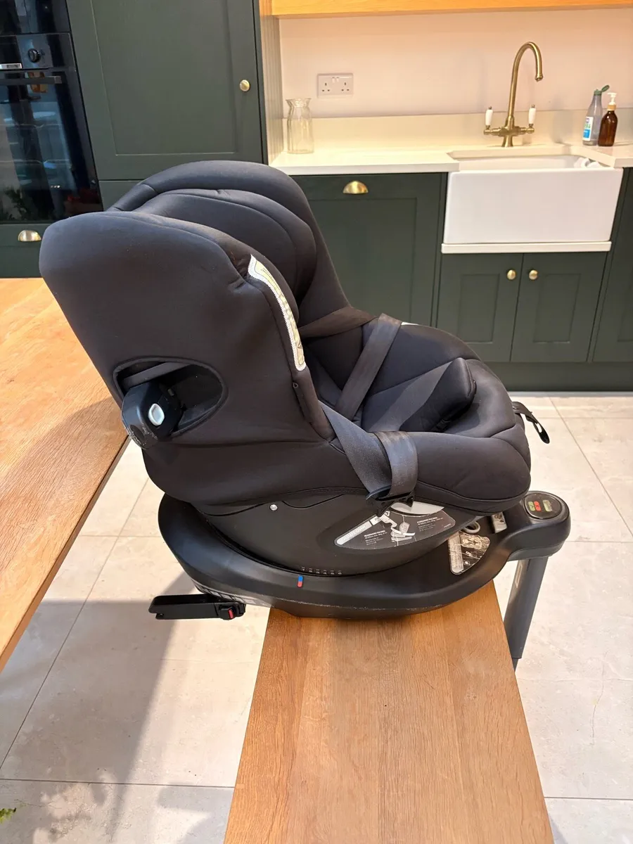 Joie iSpin 360 ISOFix Car seat - Image 1