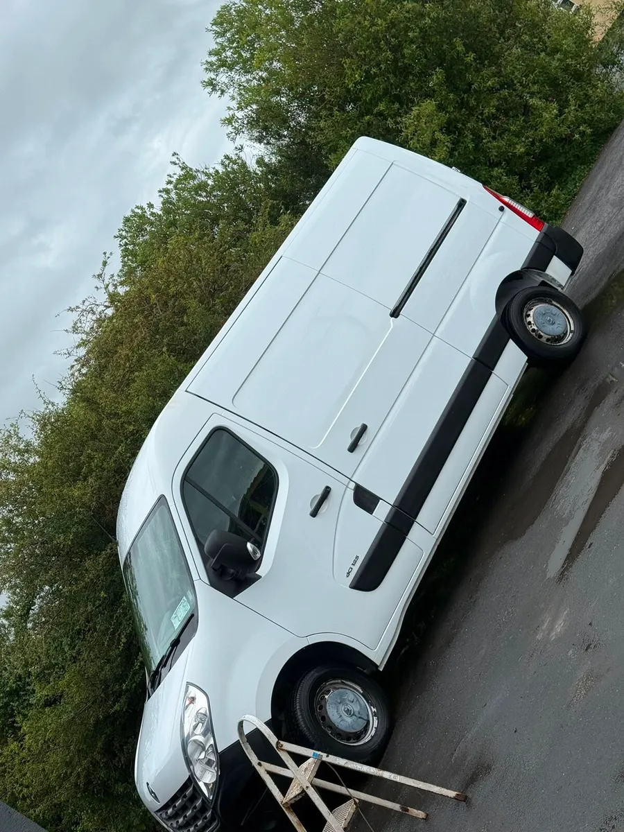 2013 RENAULT MASTER ONLY 33,000 KILOMETRES - Image 4