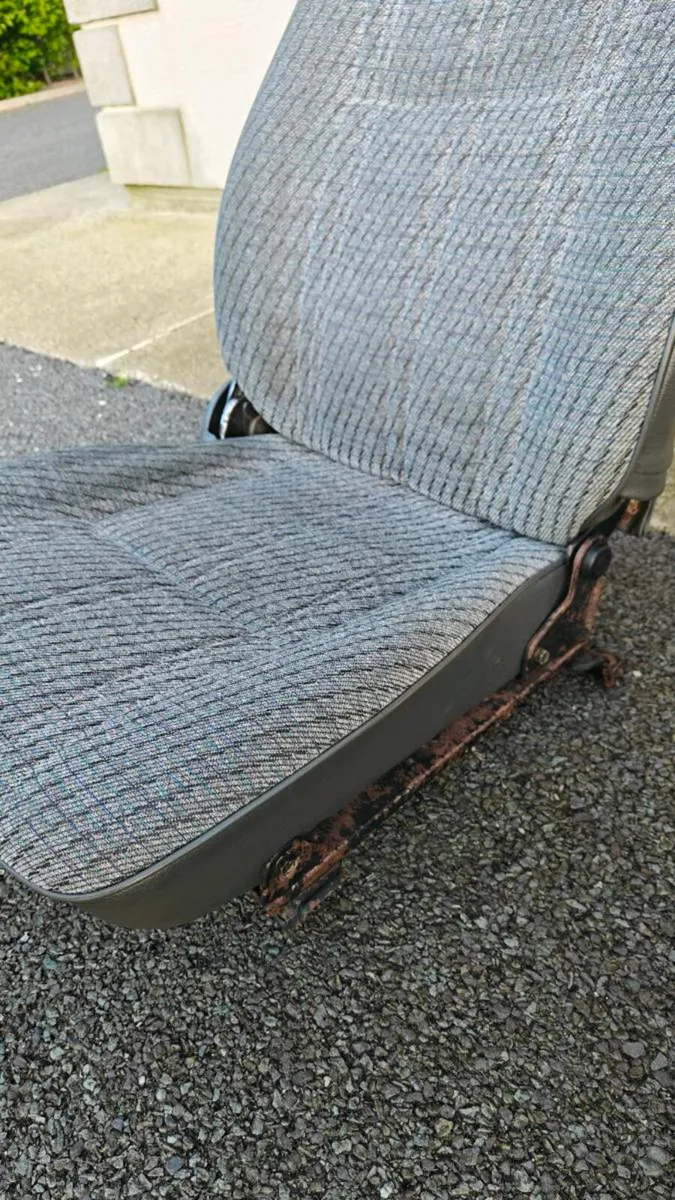 Toyota Hilux front seats - Image 4