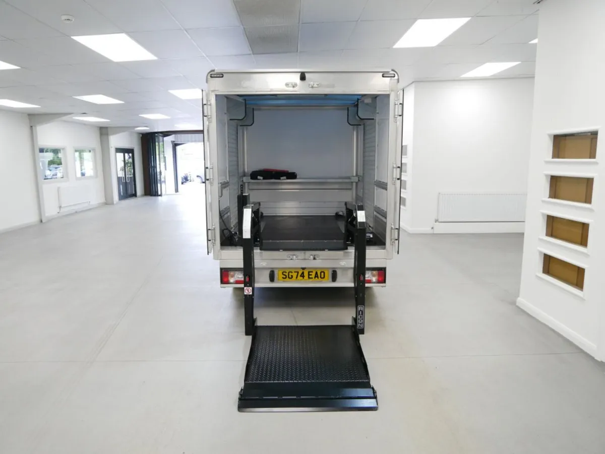 VB - 2025 Maxus eDeliver 3 Luton Box Van - Image 2