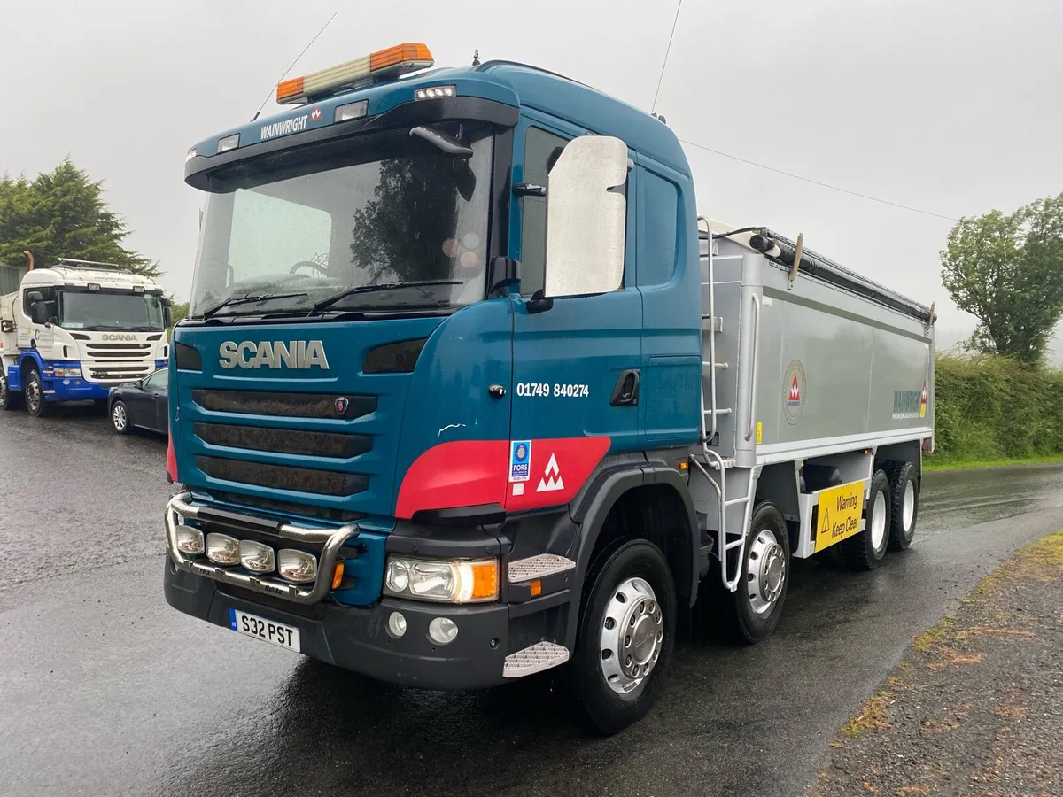 Scania G410 8x4 tipper - Image 1