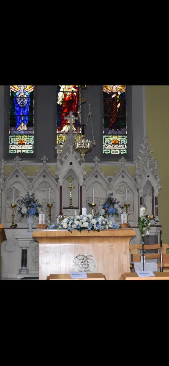 Wedding flowers - Image 1
