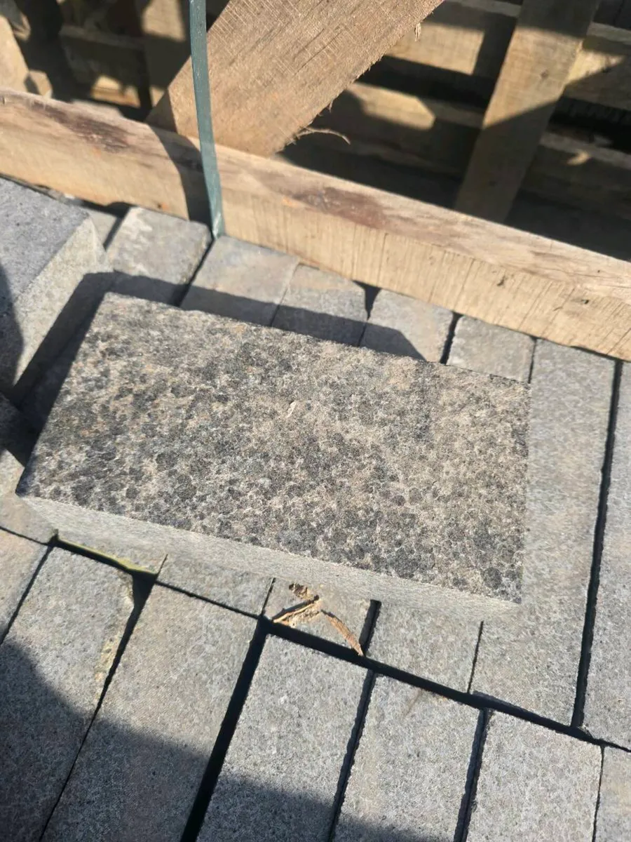 Black granite  G654 & G695 - Image 2