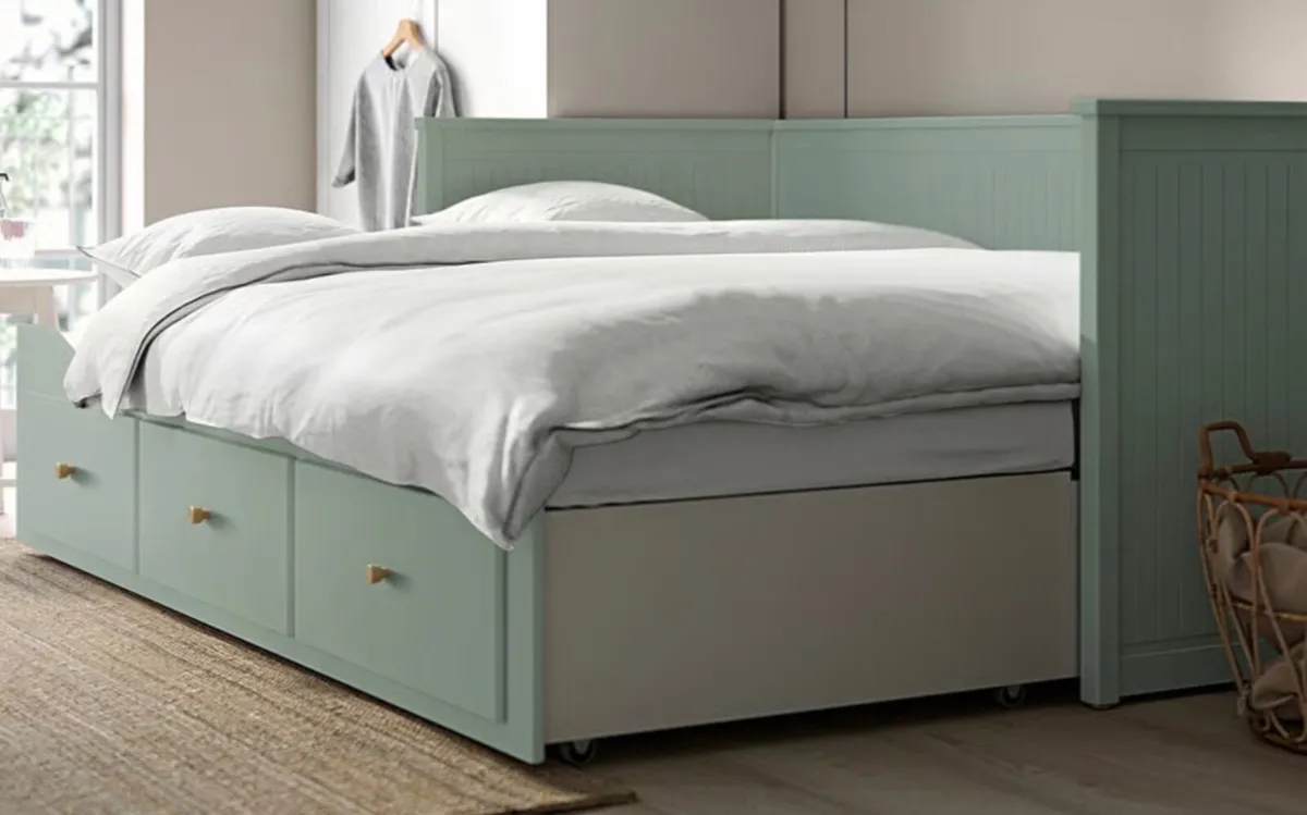 Day bed - Image 1