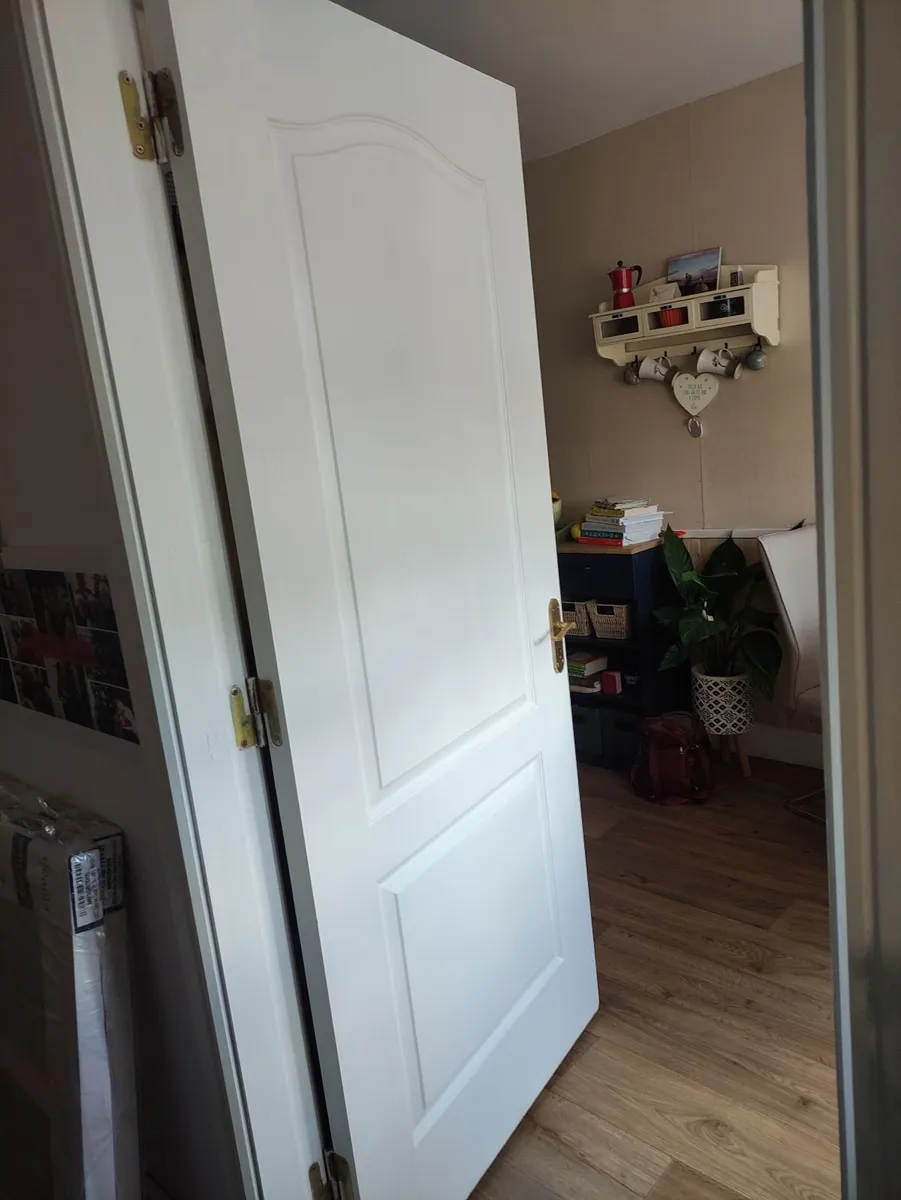 Internal doors - Image 2