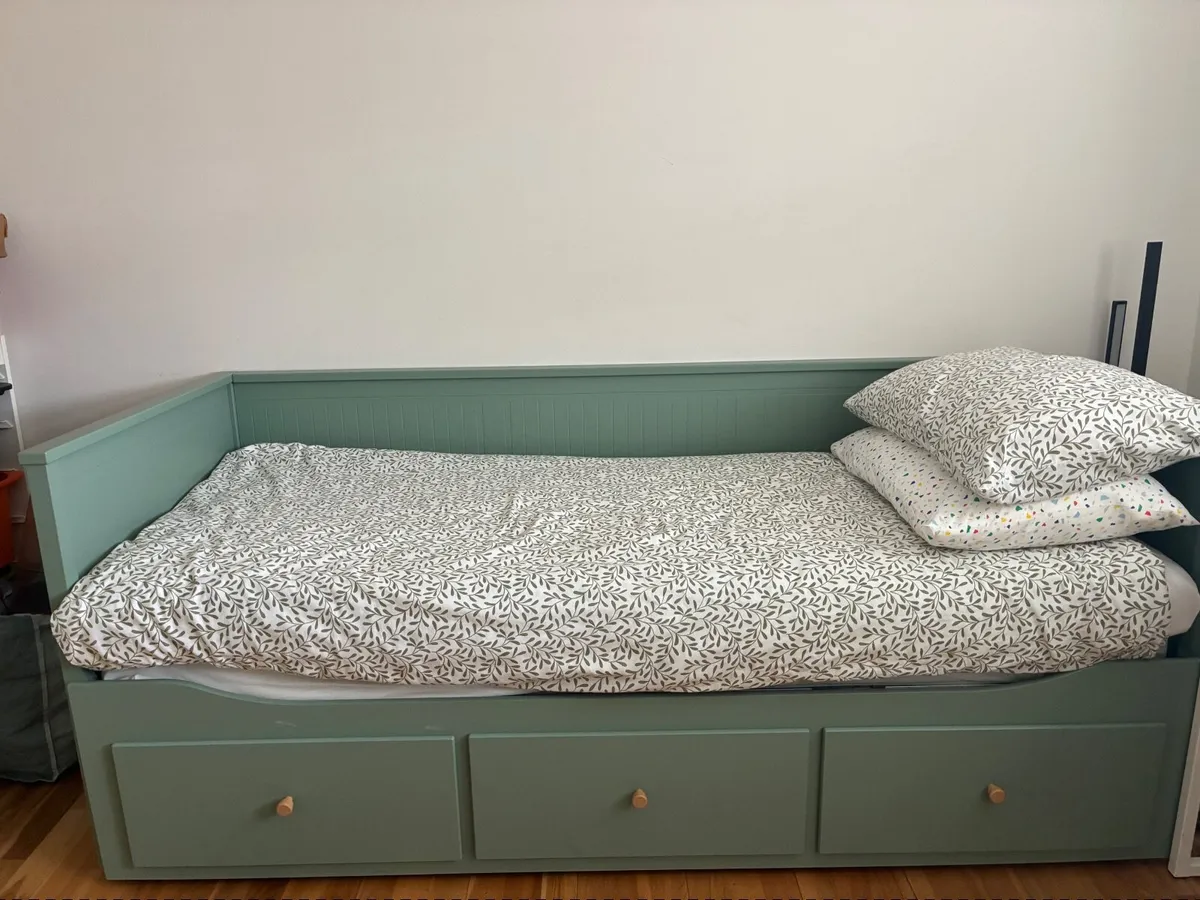 Day bed - Image 4