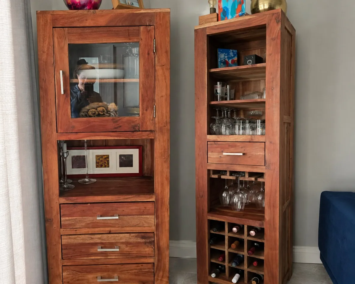 2 x Solid display units - Image 1