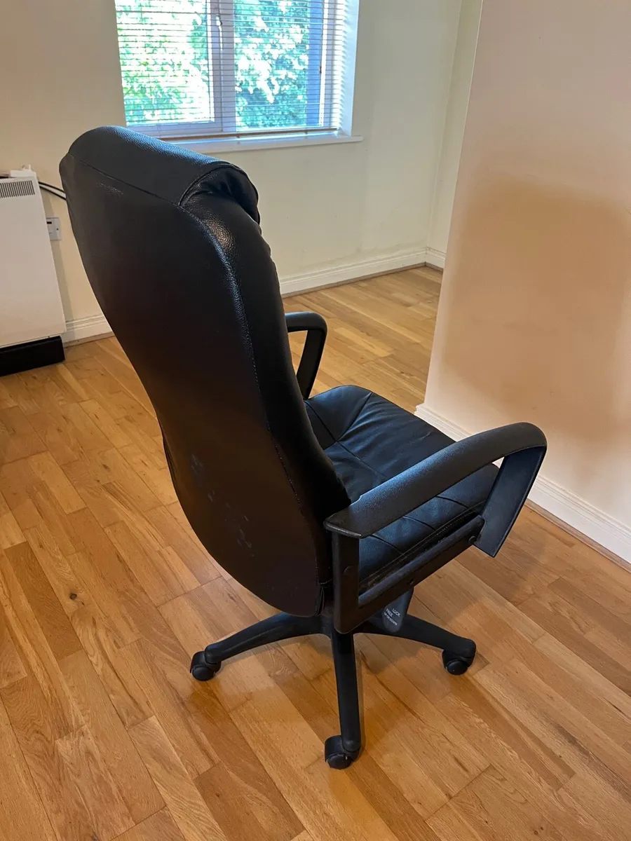 Office chair - Image 3