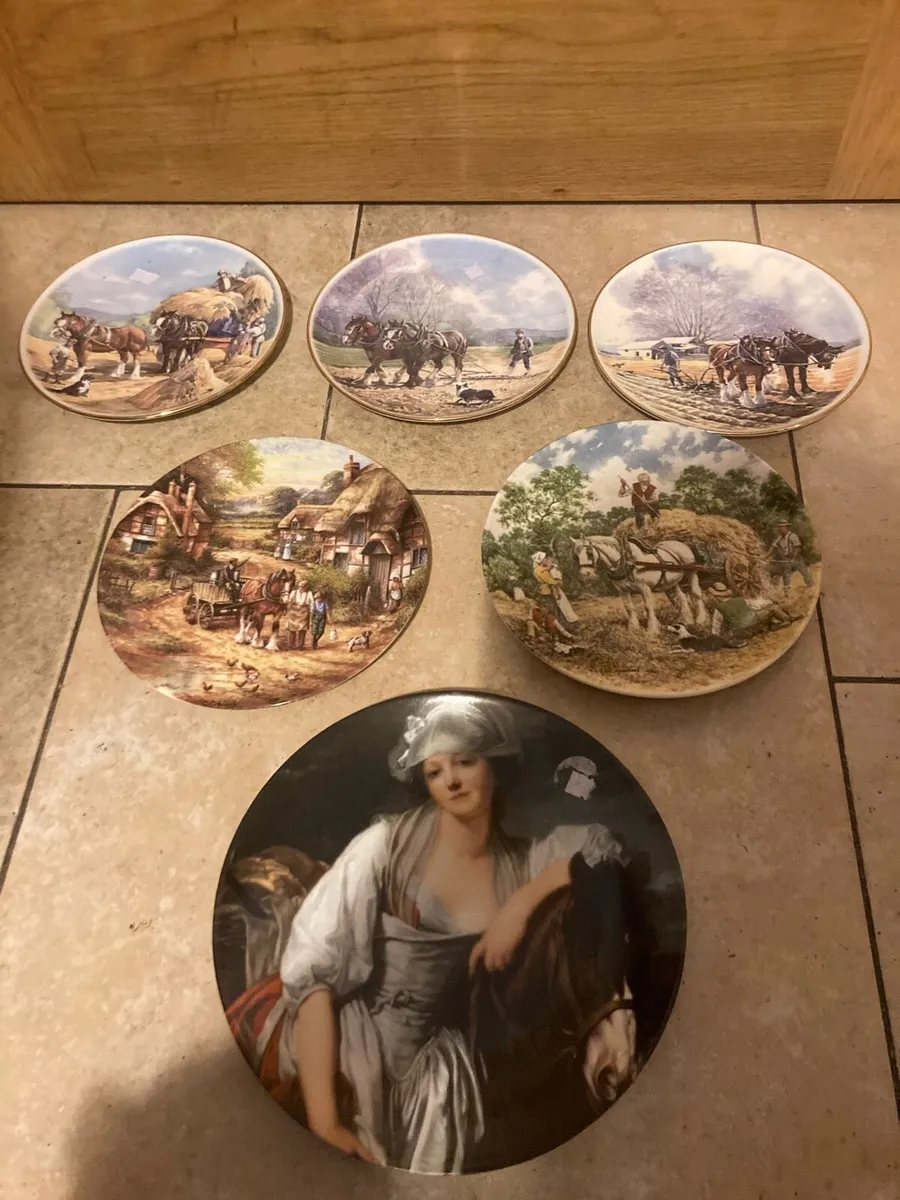 Horse themed fine bone china  plates free postage - Image 1
