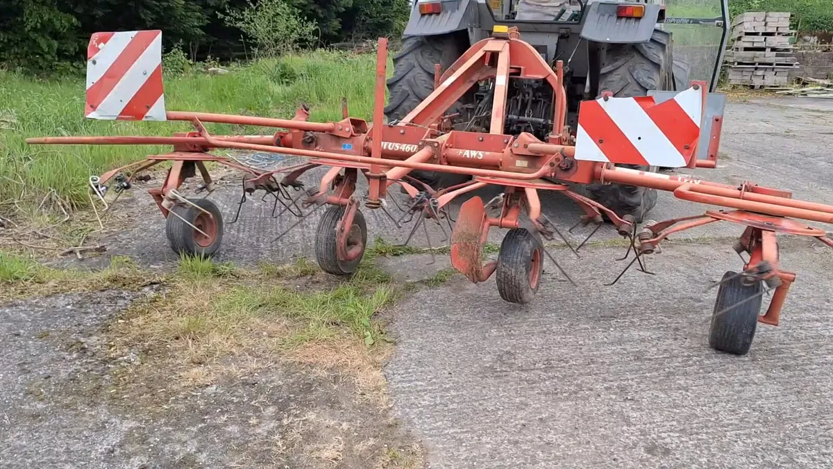 Lely Lotus 460 tedder - Image 1
