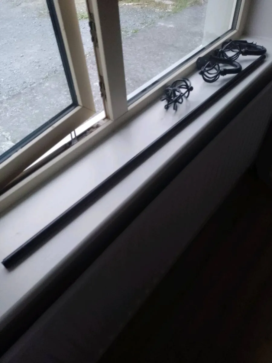 Curtain pole - Image 3