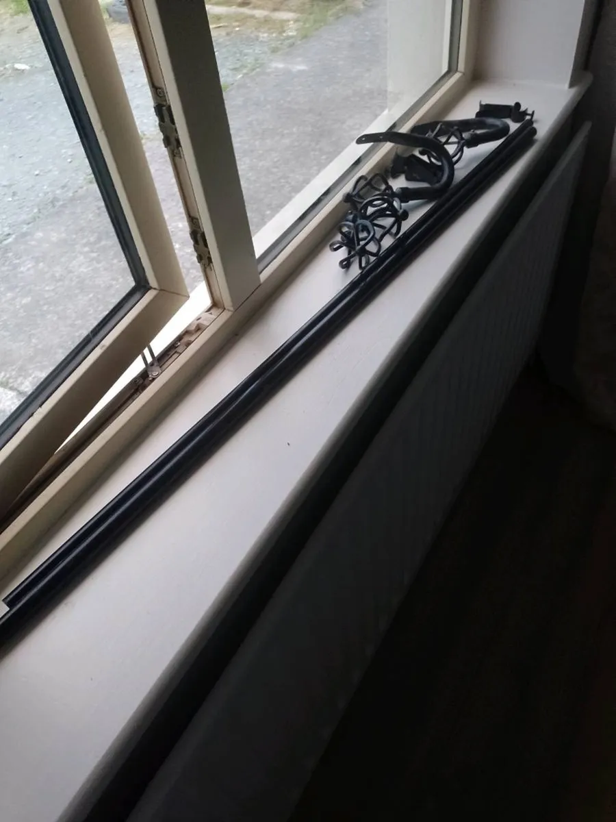 Curtain pole - Image 2