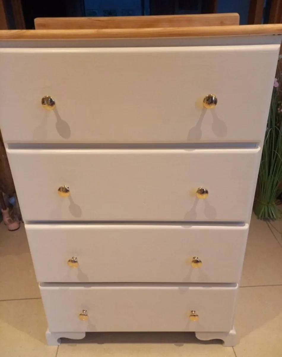 Chest of drawers - Image 2